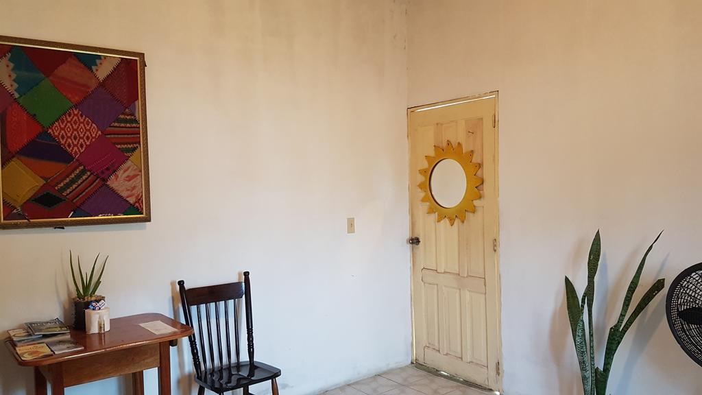 A Pousada Casa Ricky'S Orange Walk Exterior foto